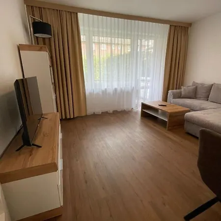 Kernsanierte In Ruhiger Und Zentraler Lage By Interhome * Wilhelmshaven